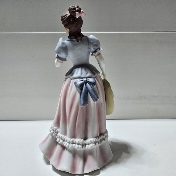 HOMCO 1452 Lady Camille Figurine Statue Victorian Woman with Hat Pink Blue - Picture 3 of 6